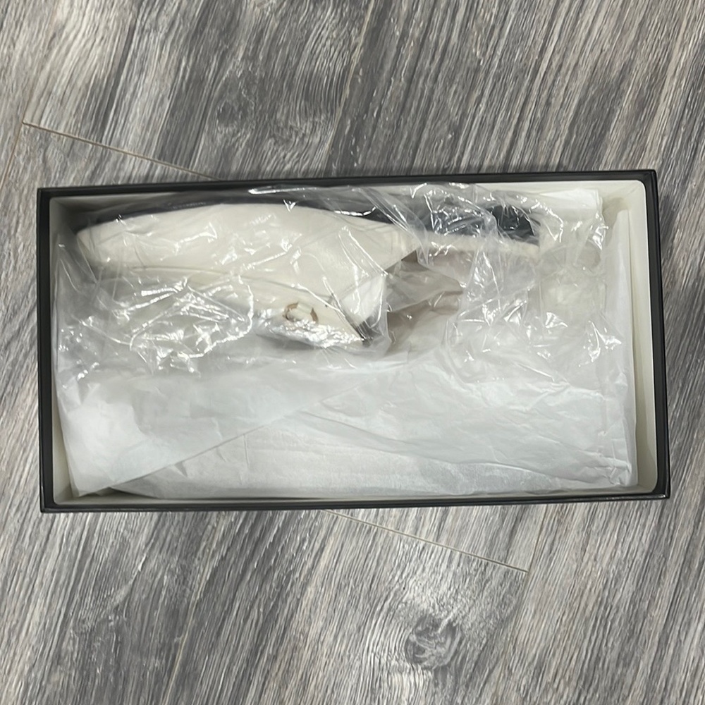 Style ‎423513 C9D00 9022 - 10 MM Gucci Princetown Leather Mule